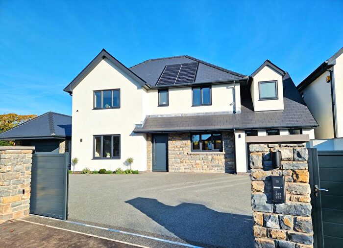 4 Bedroom Detached House For Sale In Danygraig Avenue, Newton, Porthcawl, CF36