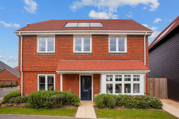 4 Bedroom Detached House To Rent In Morgan Way, Paddock Wood, Tonbridge, TN12