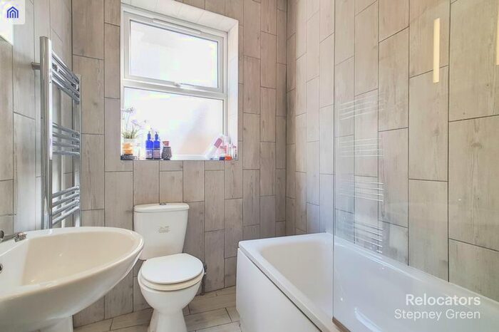 4 Bedroom Semi-detached House To Rent In Mile End Place, London, E1