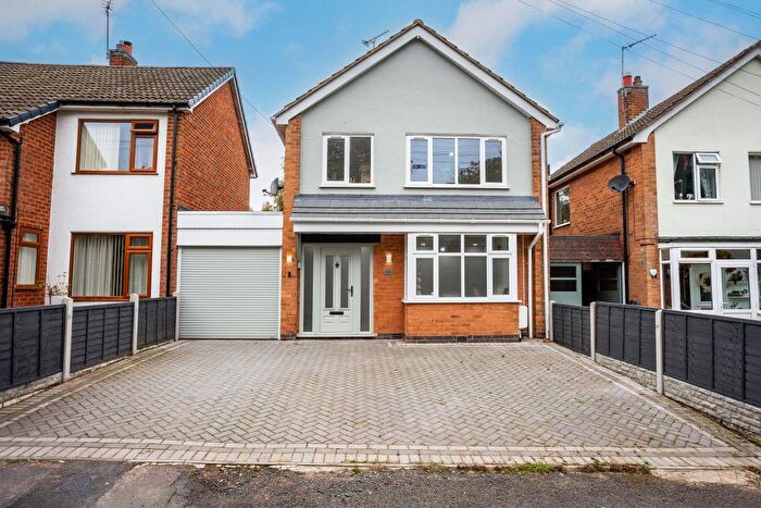 4 Bedroom Link Detached House For Sale In Henson Close, Birstall, LE4