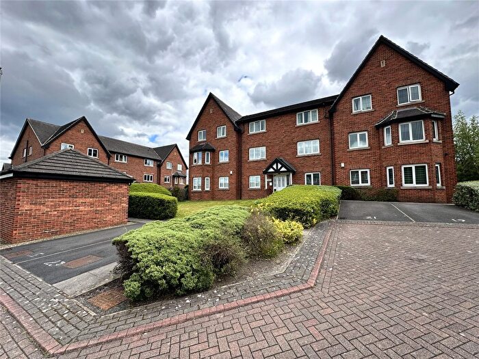 2 Bedroom Flat To Rent In Pavilion Close, Stanningley, Pudsey, West Yorkshire, LS28