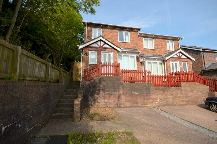 3 Bedroom Semi-Detached House To Rent In Pen Llwyn, Bridgend, CF31