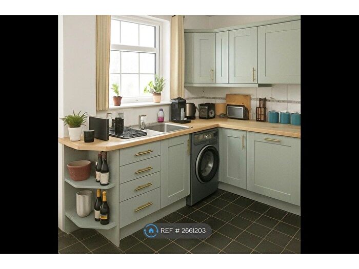 2 Bedroom End Of Terrace House To Rent In Manchester Road, Bury, BL9