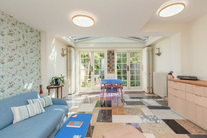 1 Bedroom Apartment To Rent In Cadogan Terrace, London, E9