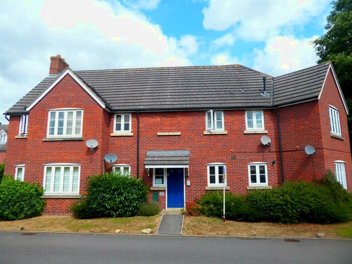 2 Bedroom Flat To Rent In Castle Stream Court, Dursley, GL11