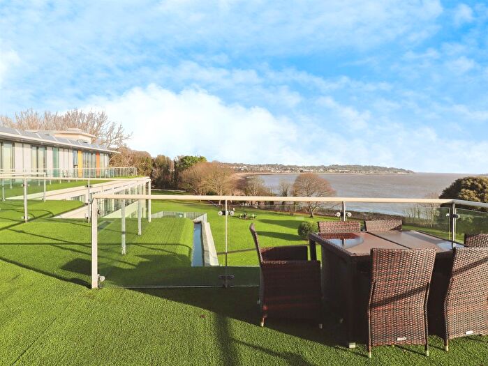 2 Bedroom Flat For Sale In Hayes Road, Sully, Penarth, CF64