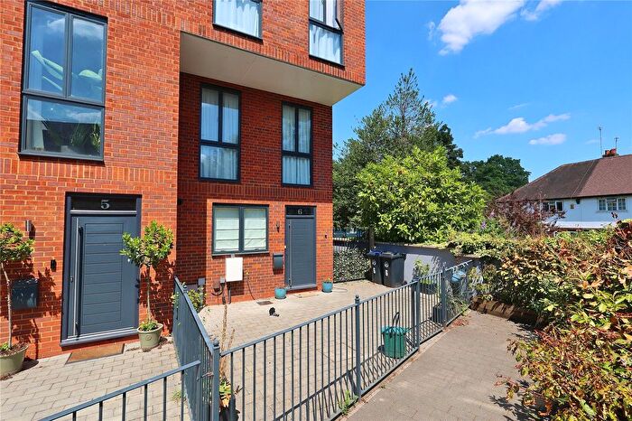 4 Bedroom End Of Terrace House To Rent In Canalside Mews, Woking, Surrey, GU21