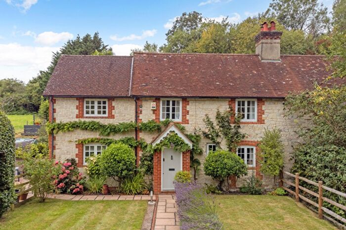 4 Bedroom Semi-Detached House For Sale In Stairs Hill, Empshott, GU33