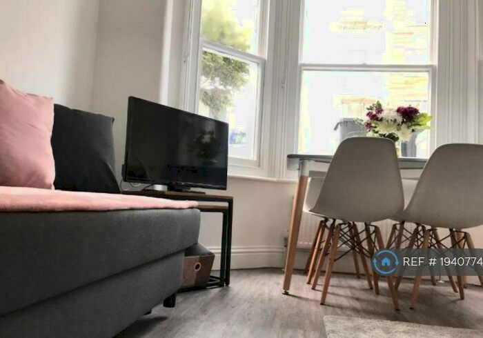 2 Bedroom Flat To Rent In Bed Bath & Garden, Brighton, BN1