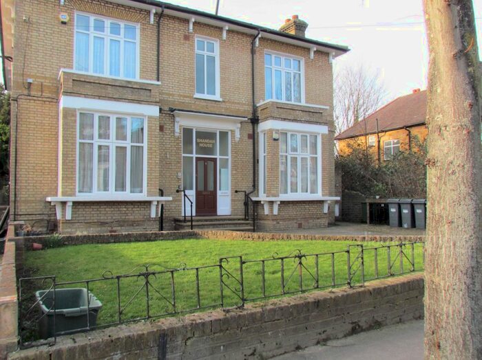 1 Bedroom Flat To Rent In St. Stephens Road, Hounslow, TW3