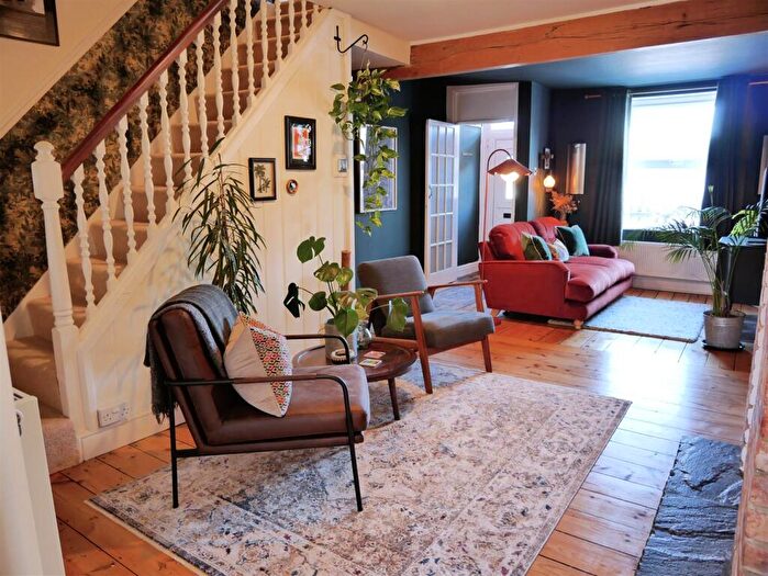 2 Bedroom Terraced House For Sale In Shelburne Road, Calne, SN11