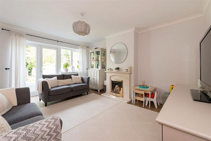 4 Bedroom Semi-Detached House For Sale In Oxenden Crescent, Wingham, Canterbury, CT3