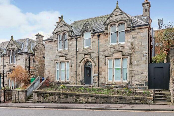 2 Bedroom Flat To Rent In New Row, Dunfermline, Fife, KY12