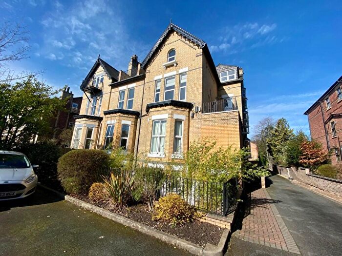 2 Bedroom Flat For Sale In Inglewood, West Didsbury, M20