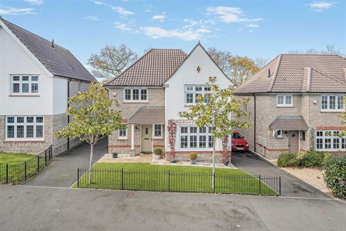 4 Bedroom Detached House For Sale In Glenwood Drive, Roundswell, Barnstaple, EX31