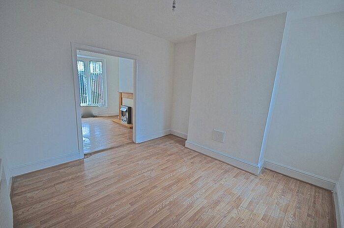 2 Bedroom End Of Terrace House To Rent In Orpington Villas, Hull, North Humberside, HU9