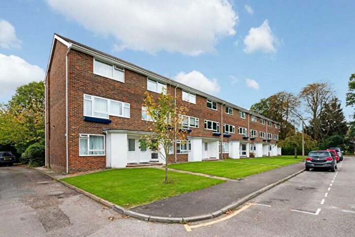 2 Bedroom Maisonette To Rent In Mulgrave Road, Sutton, Surrey, SM2
