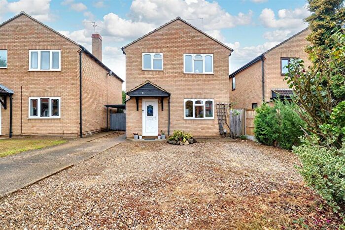 3 Bedroom Detached House For Sale In Hereford Close, Desborough, Kettering, NN14