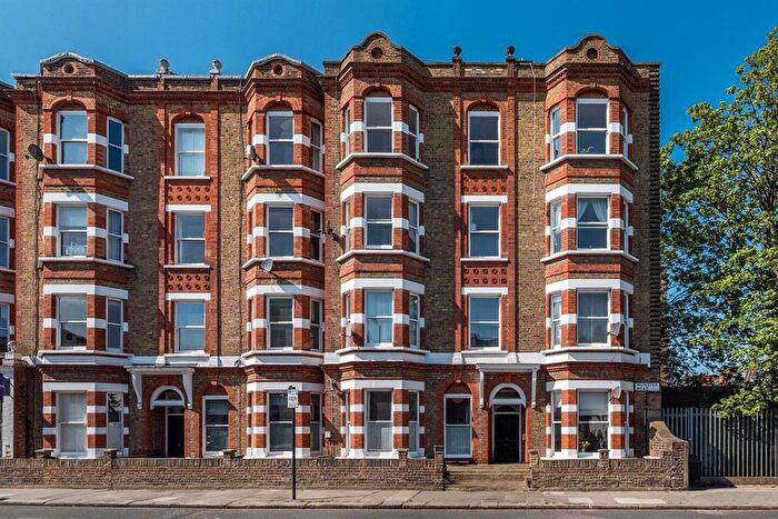 1 Bedroom Flat For Sale In Munster Road, London, SW6