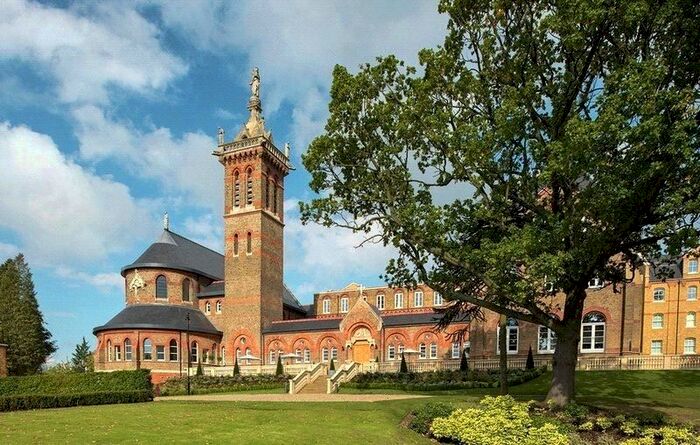 4 Bedroom Detached House To Rent In Holborn Close, London, NW7