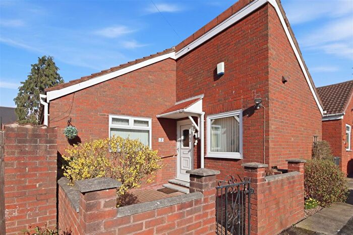 2 Bedroom Detached Bungalow For Sale In Farnsworth Court, Hasland, Chesterfield, S41