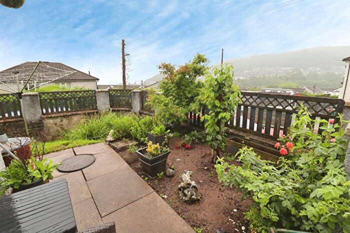4 Bedroom Semi-Detached House For Sale In Gellideg Road, Pontypridd, CF37