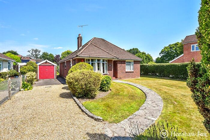 2 Bedroom Detached Bungalow For Sale In Southampton Road, Cadnam, Hampshire, SO40