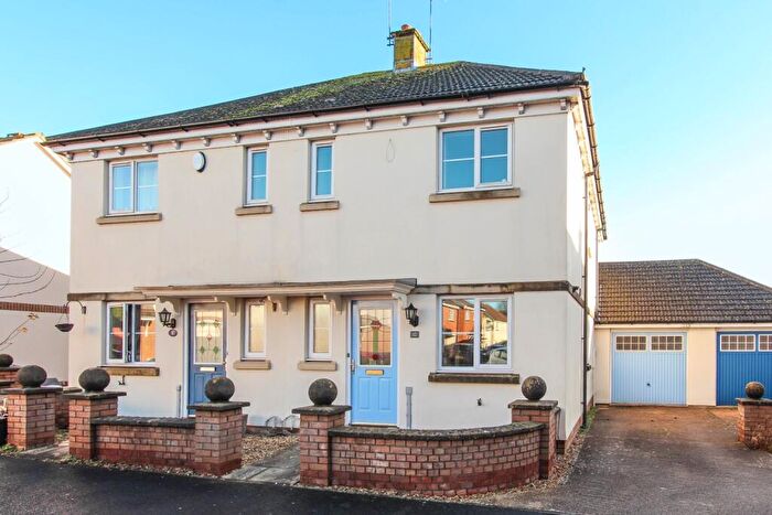 3 Bedroom Semi-Detached House To Rent In Parish Mews, Yeovil, BA21