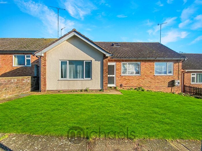 5 Bedroom Detached House To Rent In Titania Close, Colchester, CO4