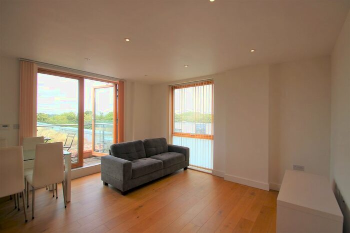 2 Bedroom Flat To Rent In Hornsey Lane, London, N6