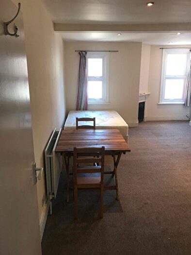 Studio To Rent In Harpur Street, Bedford, MK40