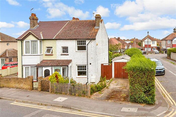 2 Bedroom Semi-Detached House For Sale In Newington Road, Ramsgate, Kent, CT12