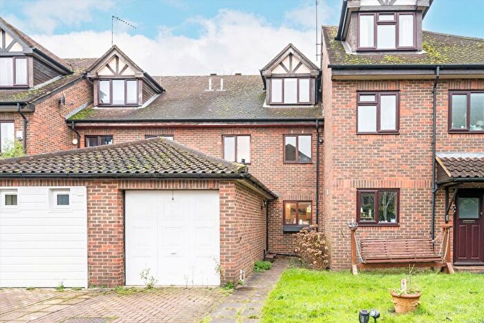 4 Bedroom Property To Rent In Eliot Gardens, Putney, SW15