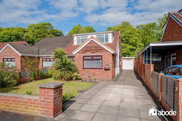 3 Bedroom Bungalow For Sale In Sefton Drive, Maghull, Liverpool, L31