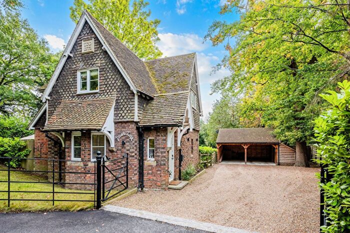 3 Bedroom Detached House For Sale In Main Road, Crockham Hill, Edenbridge, TN8