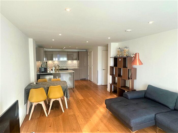 2 Bedroom Flat To Rent In Weston Streeet, London, SE1