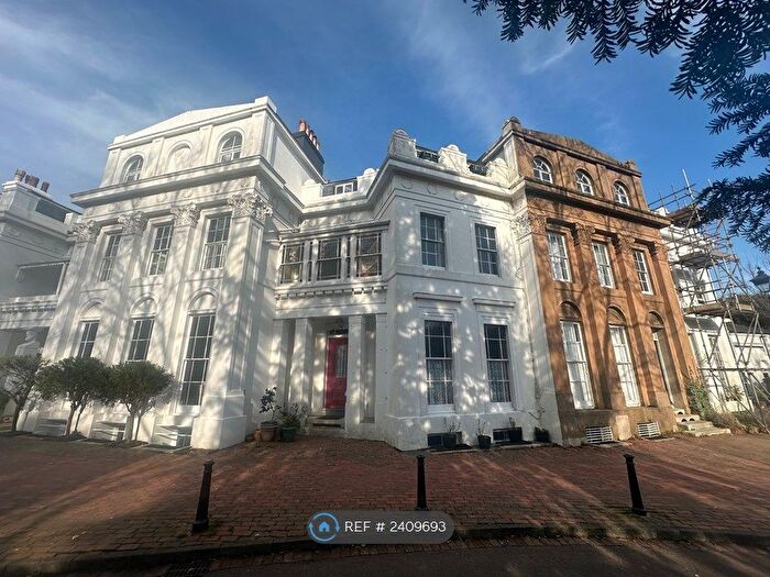 1 Bedroom Flat To Rent In Park Crescent, Worthing, BN11