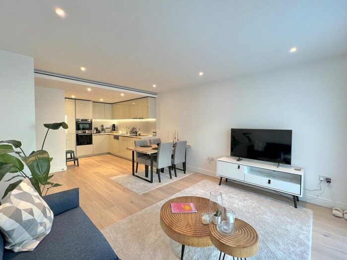 2 Bedroom Flat To Rent In Faulkner House, Fulham Reach, W6