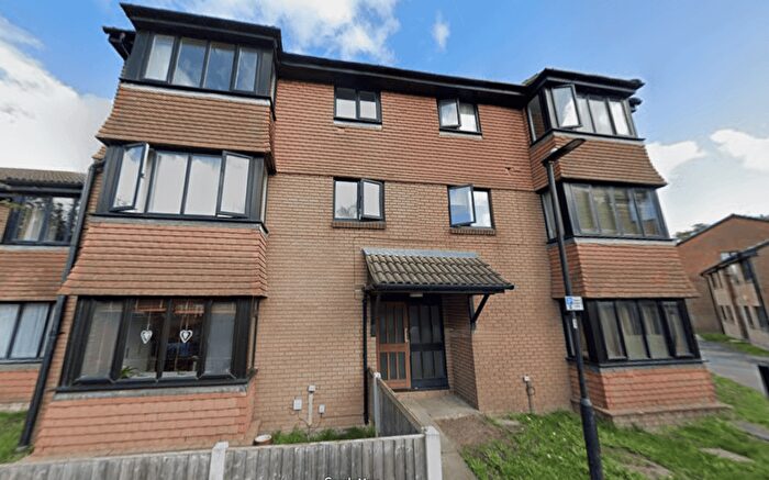 1 Bedroom Flat For Sale In Winchester Close, London, E6