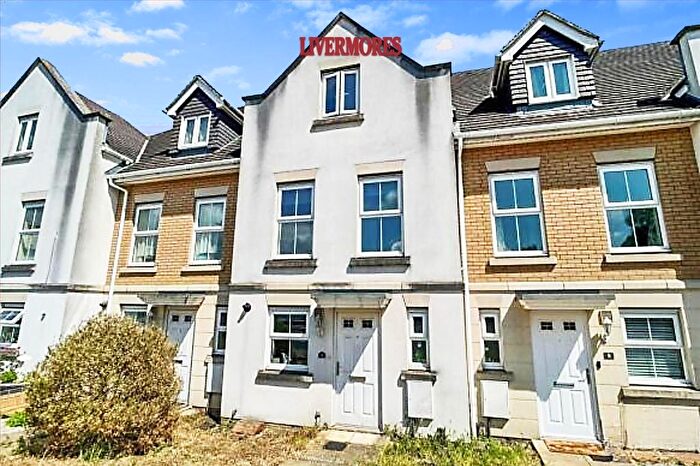 3 Bedroom Town House To Rent In Alexandra Terrace King Edward Avenue, Dartford, DA1