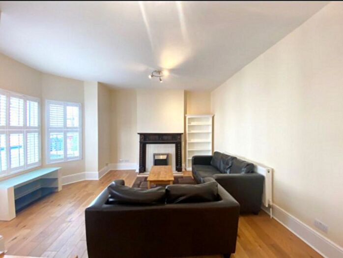 2 Bedroom Terraced House To Rent In A, London, SW19