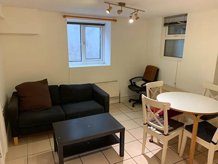 1 Bedroom Flat To Rent In Barfield Avenue, London, N20
