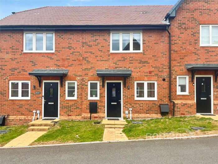 2 Bedroom Terraced House For Sale In Cardwell Road, Farnham, Surrey, GU9