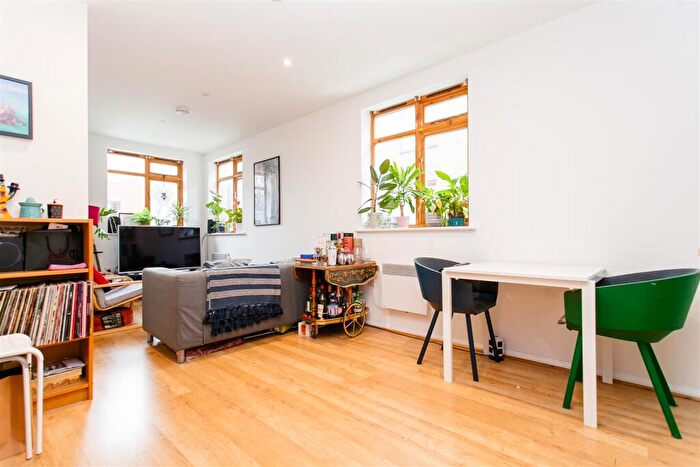 1 Bedroom Flat To Rent In Derbyshire Street, London, E2