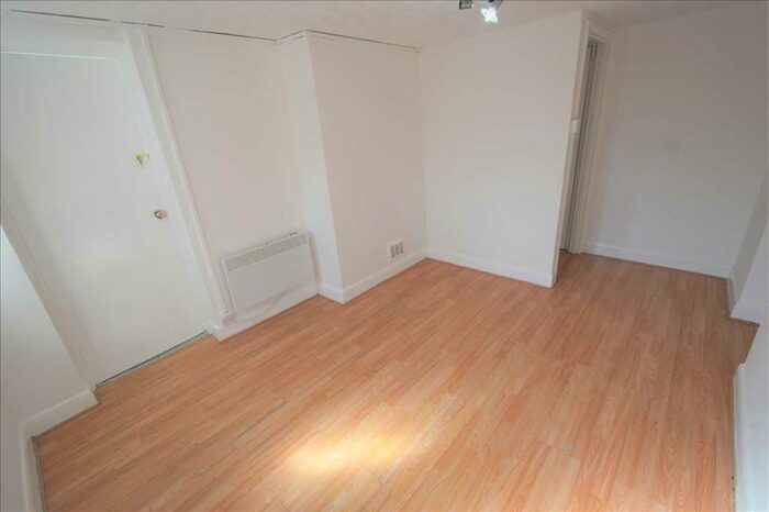 2 Bedroom Apartment To Rent In Highfield Road, Dartford, DA1