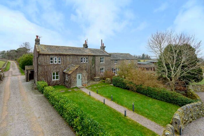 6 Bedroom Farm House For Sale In Blubberhouses, Otley, LS21