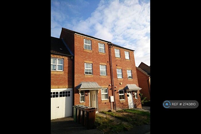 4 Bedroom Terraced House To Rent In Edmonstone Crescent, Nottingham, NG5