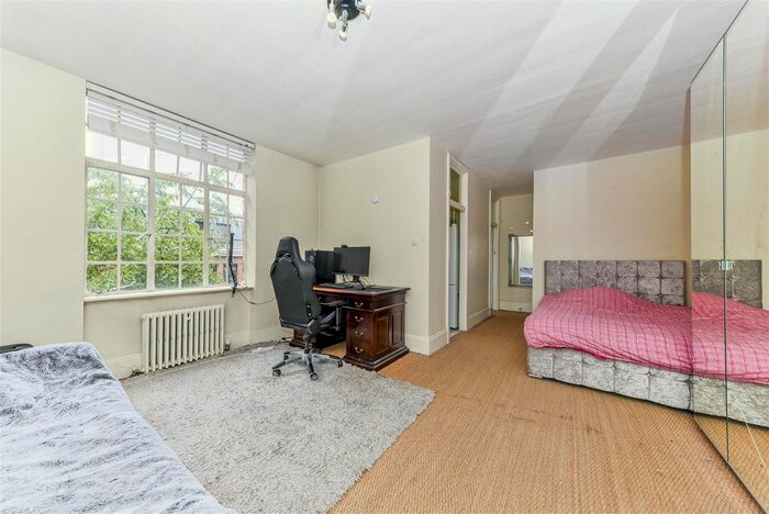 Studio To Rent In Daver Court, Chelsea, SW3