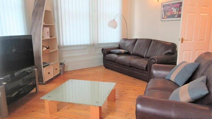 2 Bedroom Flat To Rent In Phoenix Apartments, City Centre, Newcastle Upon Tyne, NE1