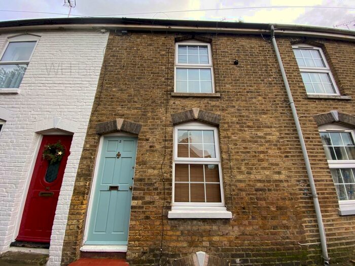 2 Bedroom House To Rent In Dorset Place, Faversham, ME13